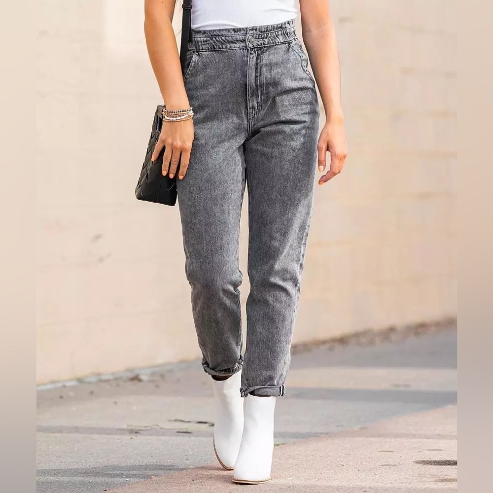 High-Waisted Gray Women's Jeans - Casual Mom Fit